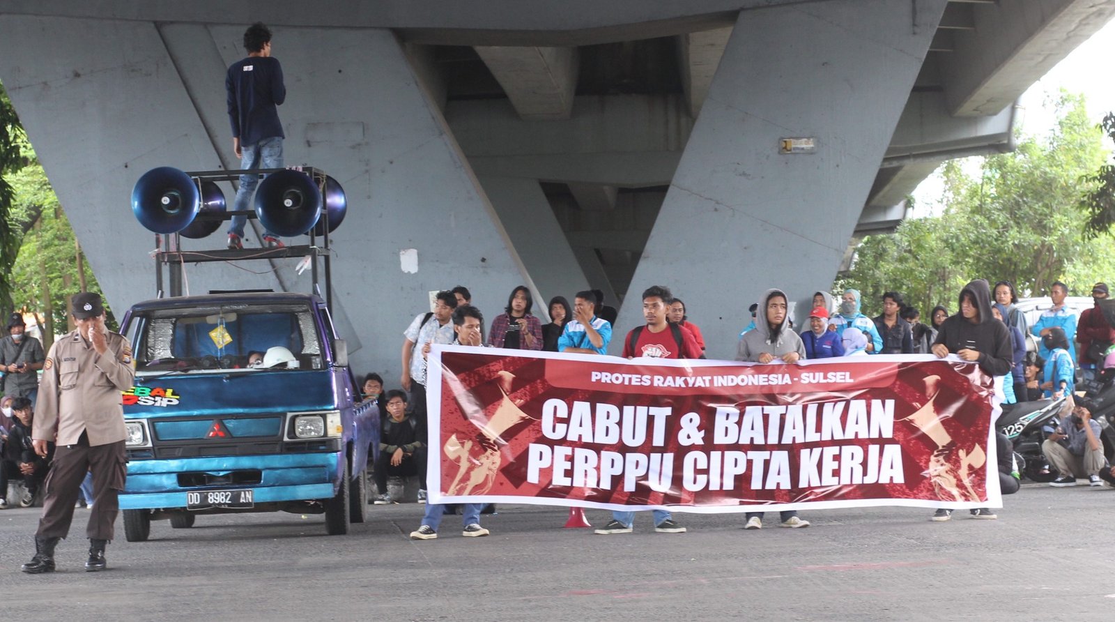 Aksi tolak Perppu Cipta Kerja