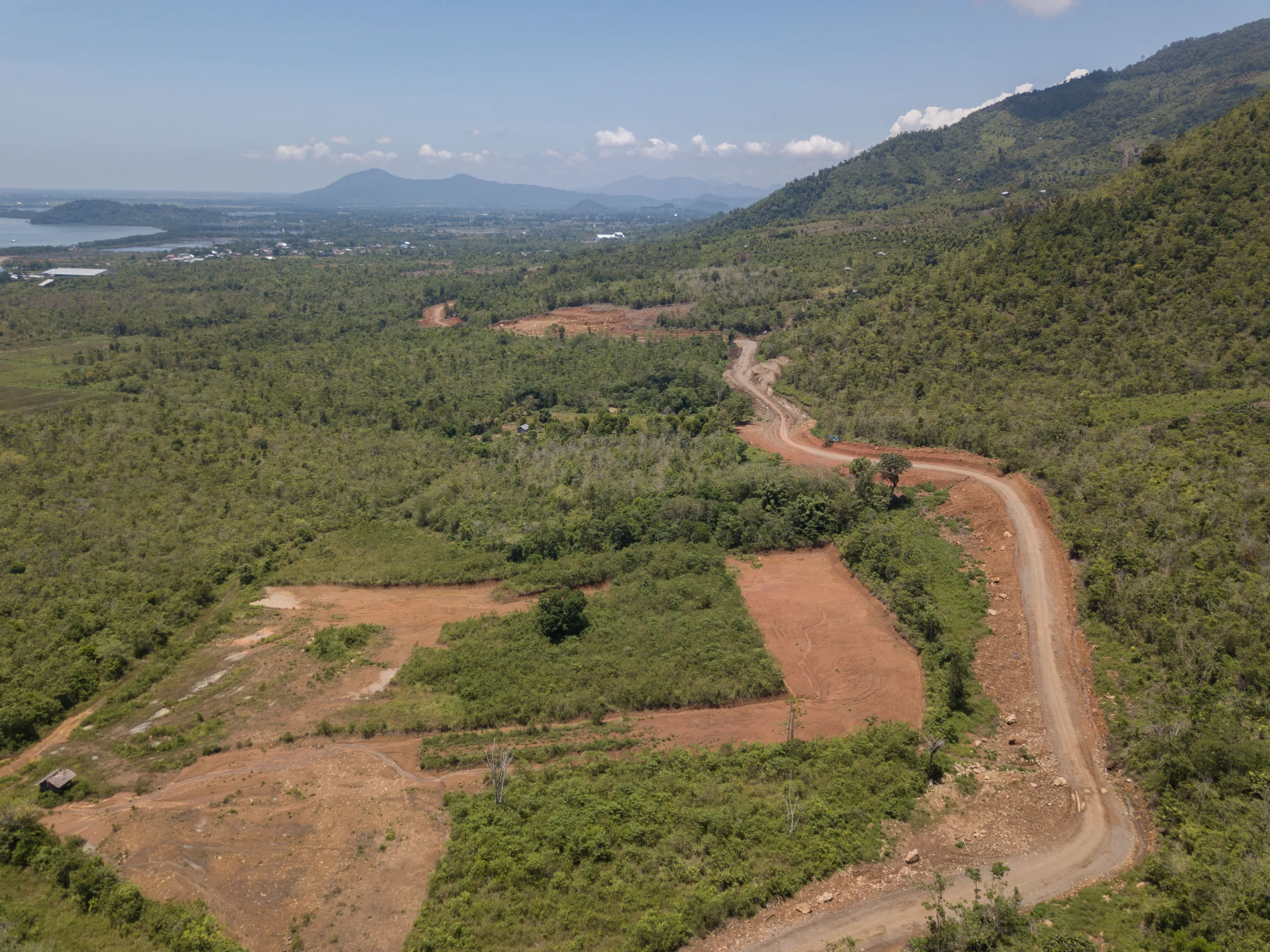 Smelter nikel PT Bumi Mineral Sulawesi di Kecamatan Bua, Kabupaten Luwu/Didit Hariyadi/Bollo.id