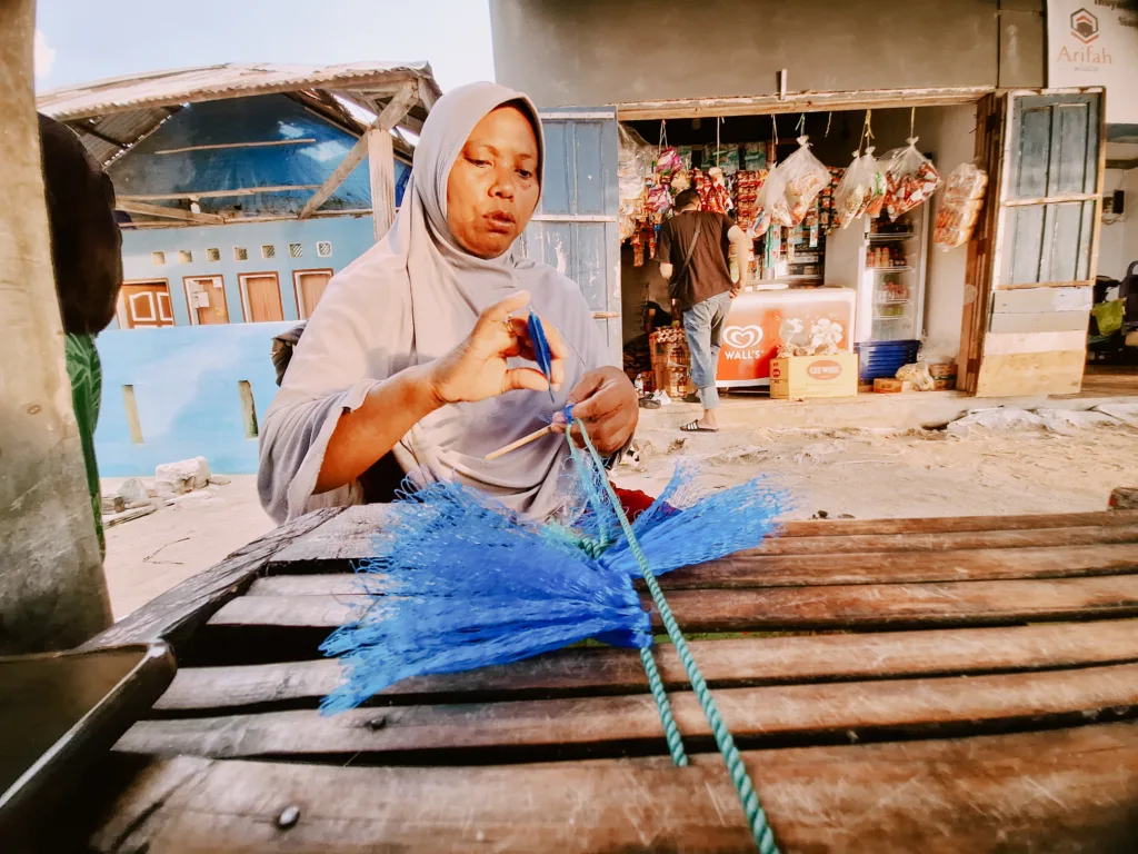 Kami menemui Nenneng saat membuat purupuru/Muh Aidil/Bollo.id