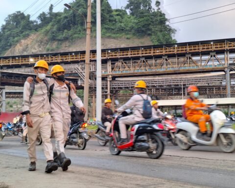 Ilustrasi/Buruh IMIP yang pulang dari bekerja/Foto: Aidil Bahar