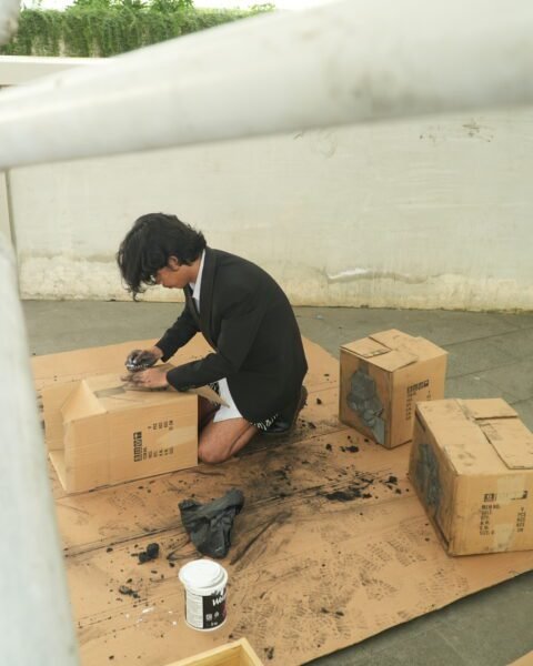 Seri Performance Proyek Kota dalam Teater "Kumuh yang Melintas-lintas" oleh Fathur Rahman