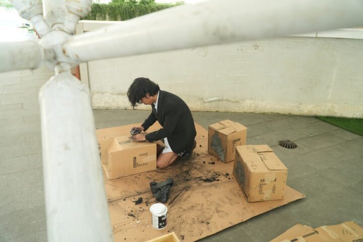 Seri Performance Proyek Kota dalam Teater "Kumuh yang Melintas-lintas" oleh Fathur Rahman