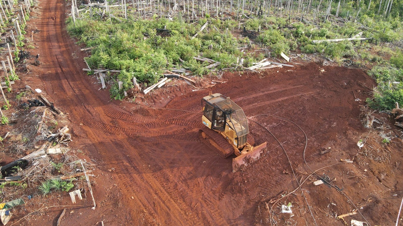 Aktivitas eksplorasi di Blok Tanamalia, Kecamatan Towuti, Kabupaten Luwu Timur/Foto: WALHI Sulsel