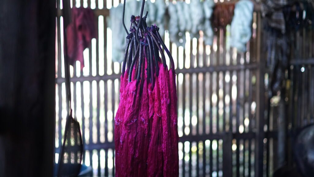 Sutra saat diproses untuk persiapan produksi di Desa Sempange, Kecamatan Tanasitolo, Kabupaten Wajo/Foto: Dwiki Luckianto Septiawan