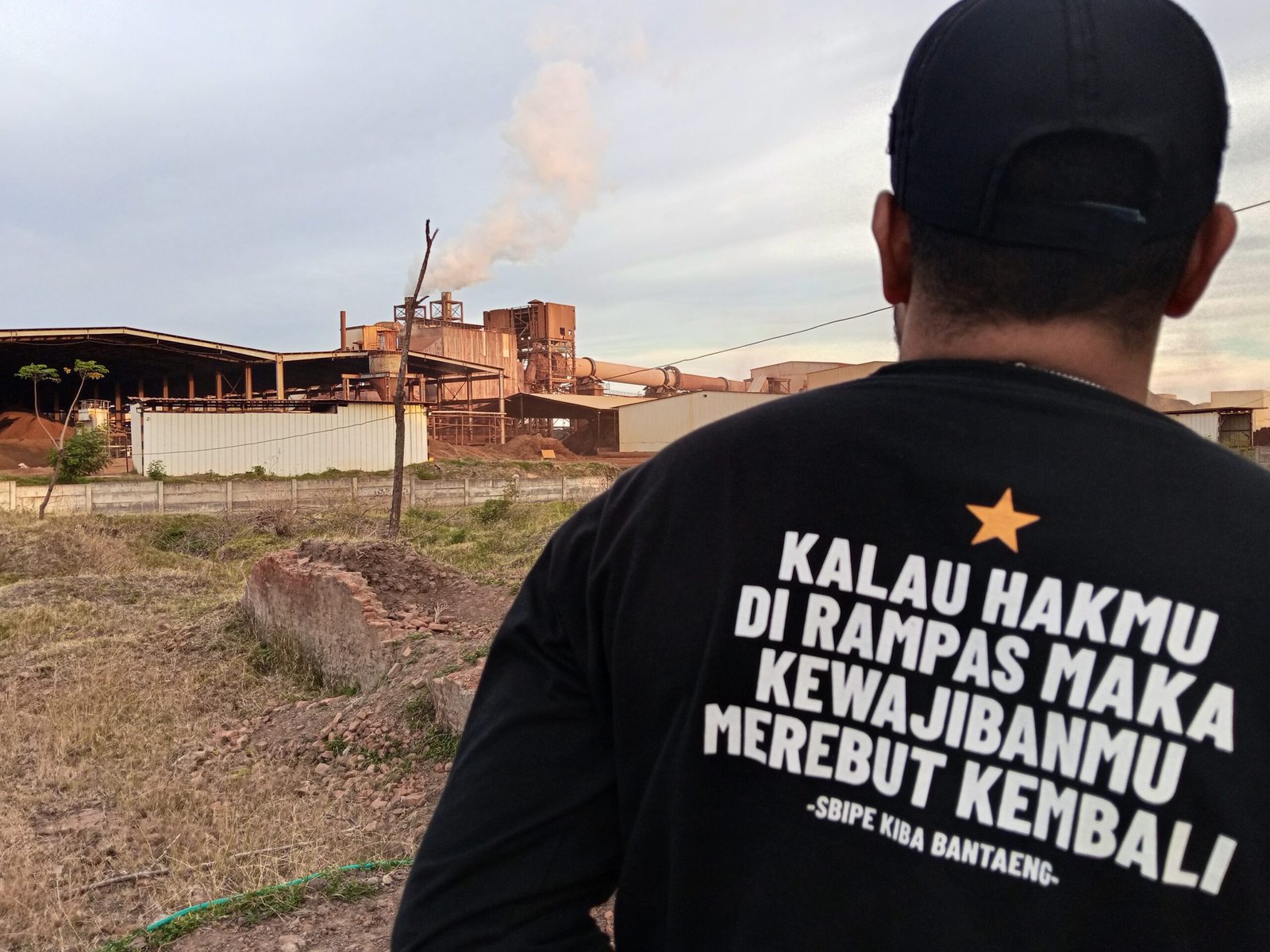 Potret aktvitas smelter nikel KIBA, Kecamatan Pajukukang, Kabupaten Bantaeng/Foto: Sahrul Ramadan/Bollo.id