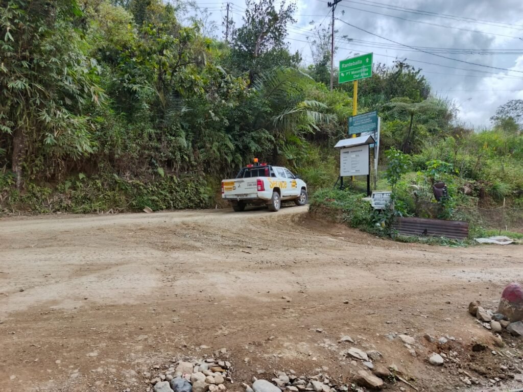 Potret aktivitas kendaraan di area pertambangan perusahaan Masmindo di kawasan pegunungan Latimojong, Kabupaten Luwu/Foto: Eko Rusdianto/Bollo.id