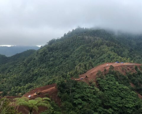 Potret aktivitas alat berat perusahaan Masmindo di kawasan pegunungan Latimojong, Kabupaten Luwu/Foto: Istimewa
