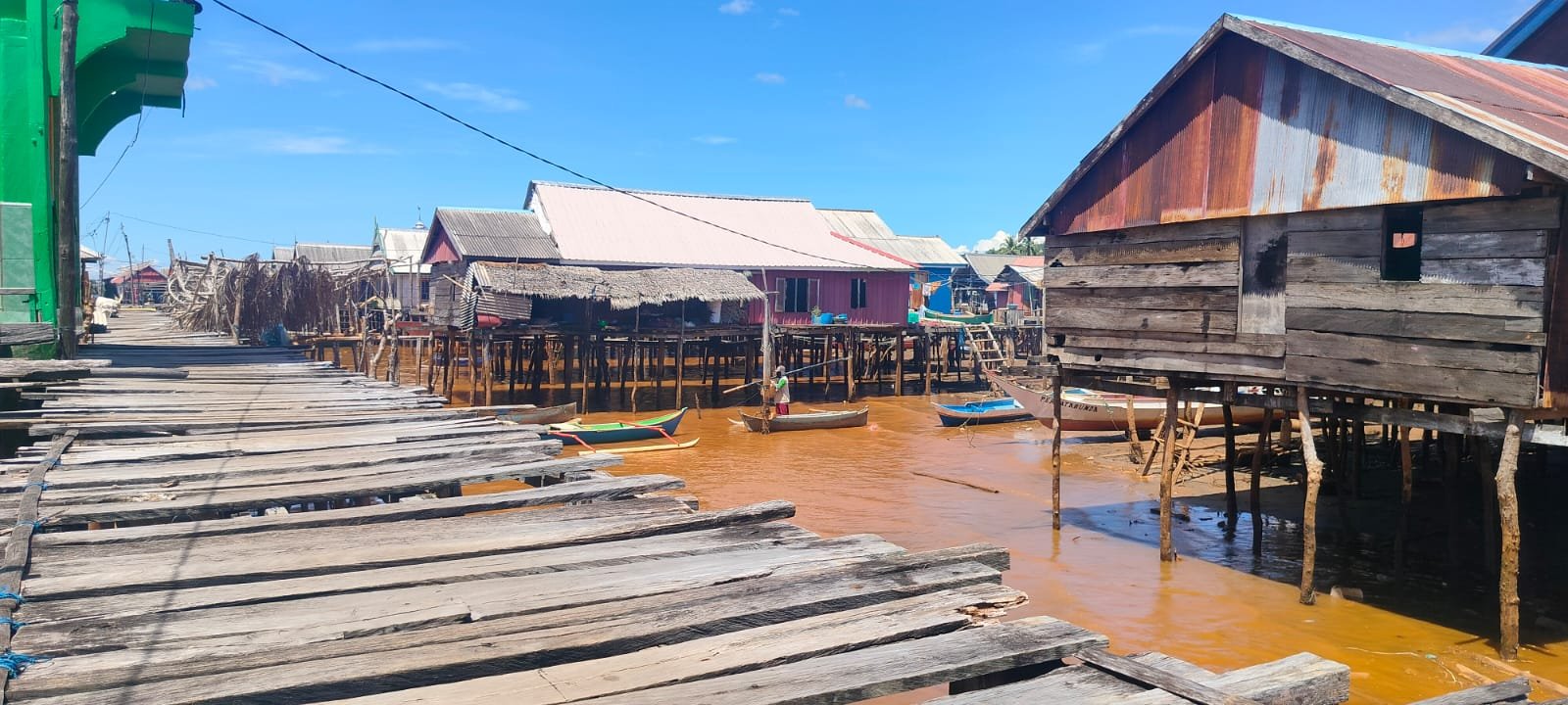 Potret kehidupan Suku Bajo, Sang Penjelajah Laut. Foto: Mohamad Sadli Saleh