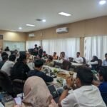 RDP Aliansi Masyarakat Lingkar Tambang Rakyat Enrekang Tolak Tambang Emas di kantor DPRD Sulsel/Foto: LBH Makassar